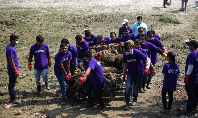 Yamuna Shramdaan 2017 with Ivolunteer and Synopsis